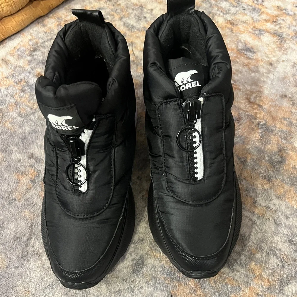 Sorel Out N About™ III Puffy Zip Black/White 6.5